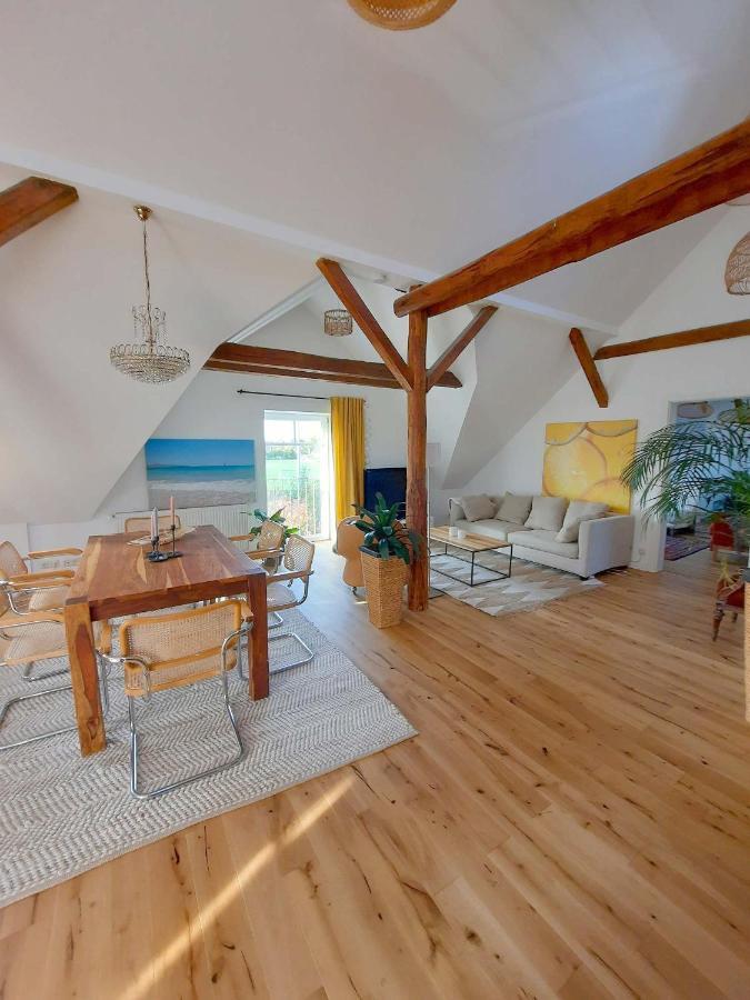 Luxurioeses Loft Mit Schoenem Blick Tremsbüttel Exteriör bild